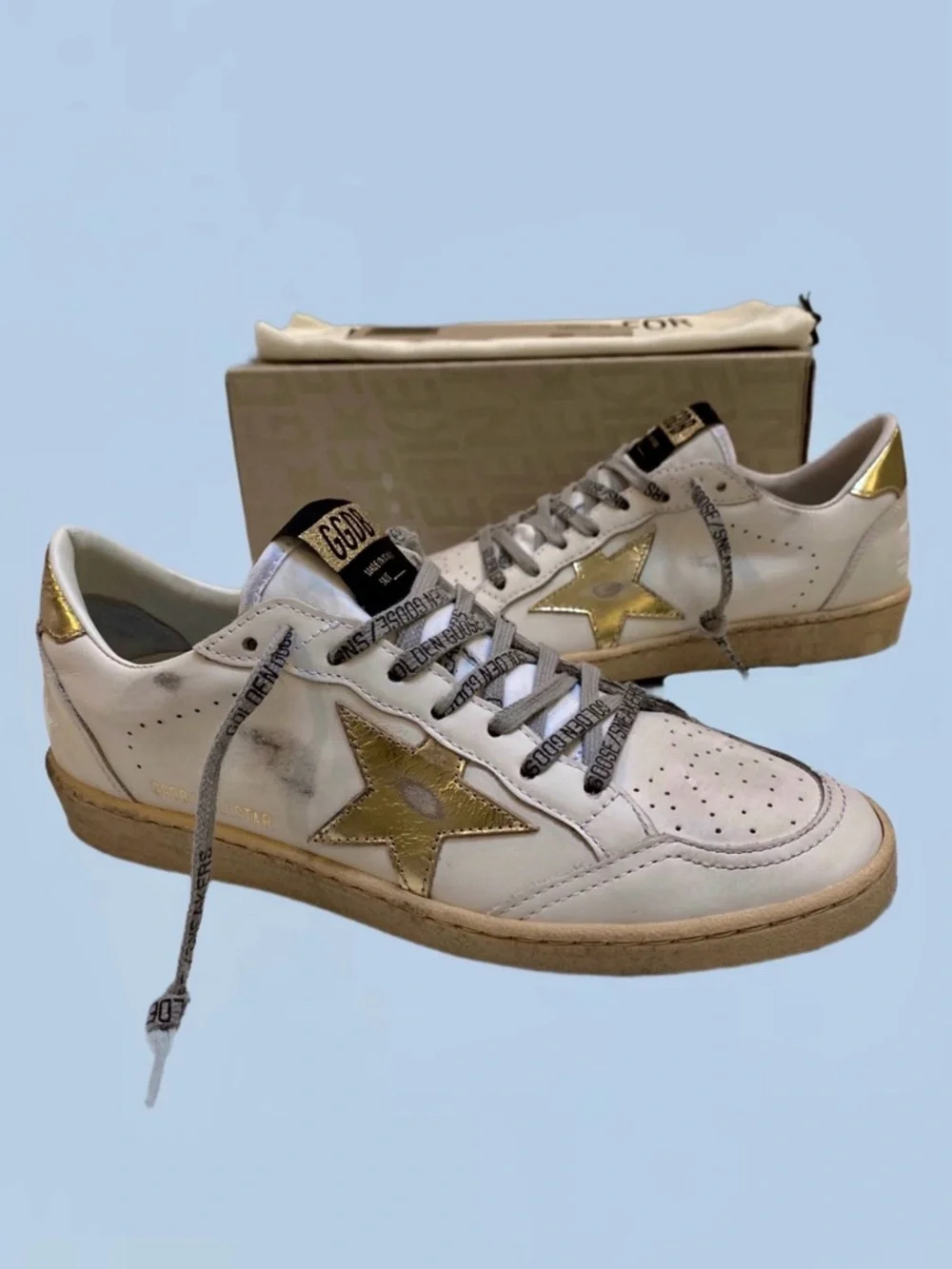 Women’s Golden Goose Ball Star with gold star and heel tab - Size 40 (US 9.5-10) - Picture 2 of 12